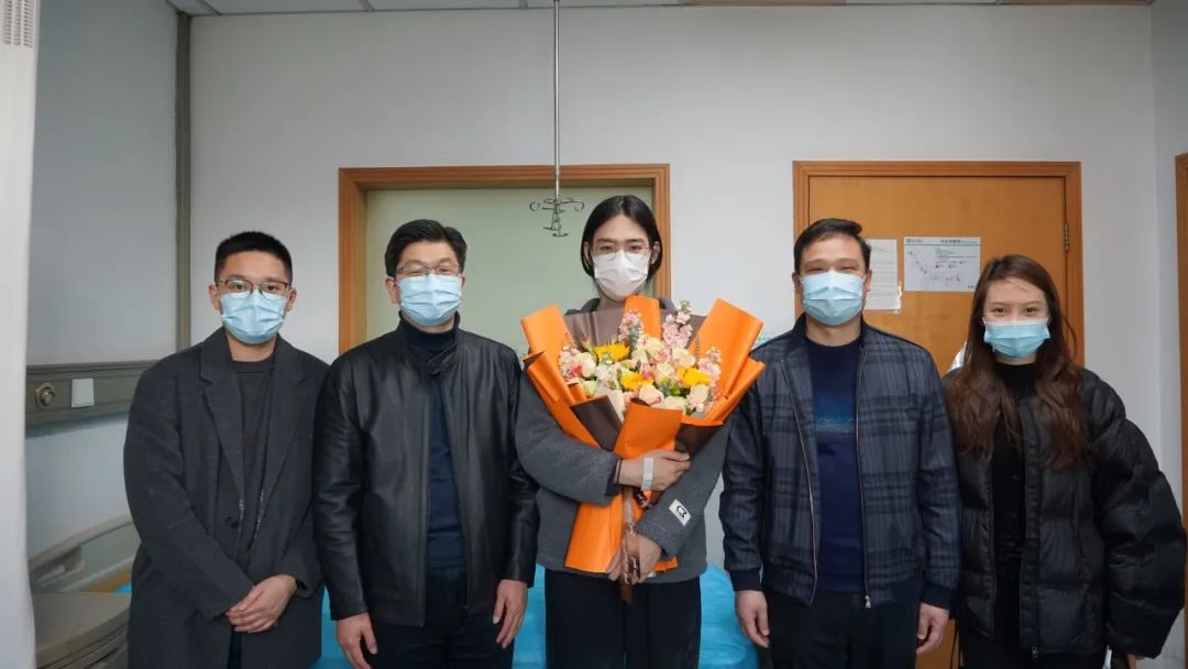 学院党委书记一行看望小万